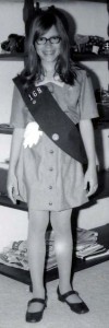 Girl_Scout_in_uniform,_1973