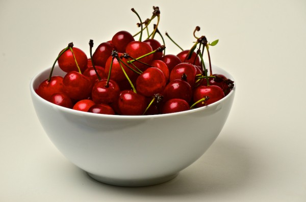 Tart-cherries-in-bowl