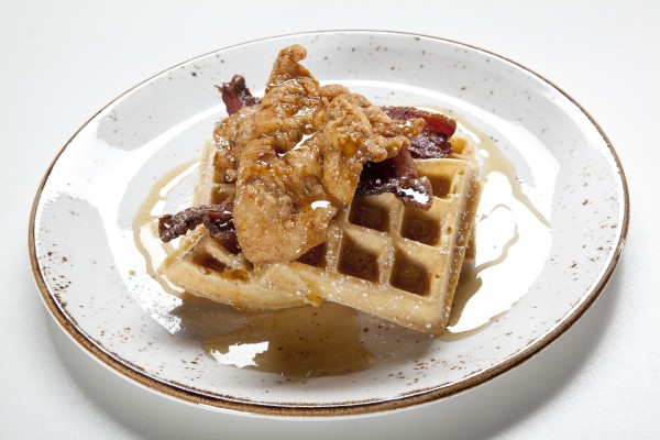 Delano - Della's Kitchen Chicken & Waffles