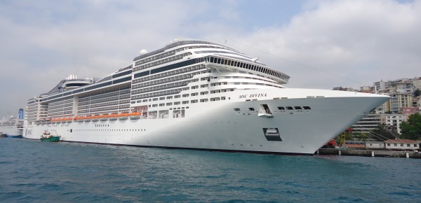 MSC_Divina_a_Istanbul