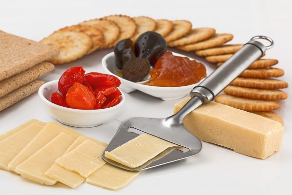 cheese-slicer-crackers-appetizers-dairy-product-37922