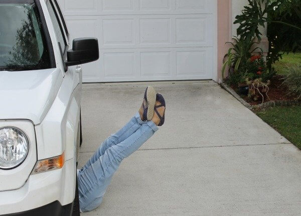 legs-up-under-car