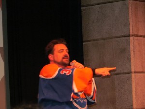 Kevin Smith weds a couple on stage at Sundance