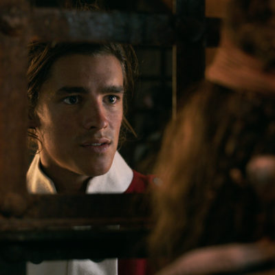 Brenton Thwaites spills the 411 on Pirates of the Caribbean