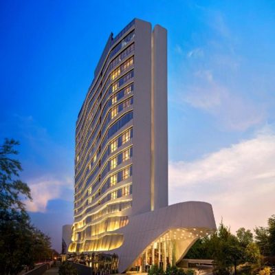 Have A Relaxing Stay In Doubletree By Hilton In Ahmedabad