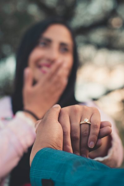 41 Stunning Winter Engagement Photo Ideas