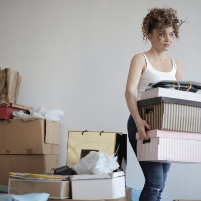 Organize Your Chaos: A Step-by-Step Guide to Home Decluttering