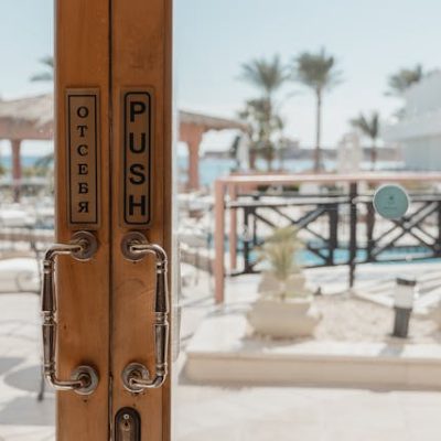 10 FREE Travel Secrets to Upgrade Your Vacation Instantly