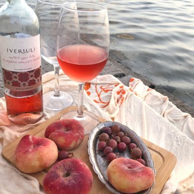 Cool & Sip: The Best Rosé & Champagne Pairings for Long Summer Nights